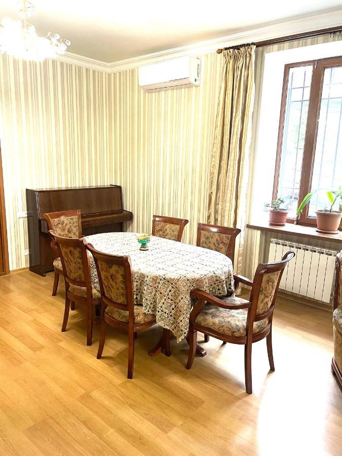 Apartment In The Center Of Yerevan Bagian luar foto